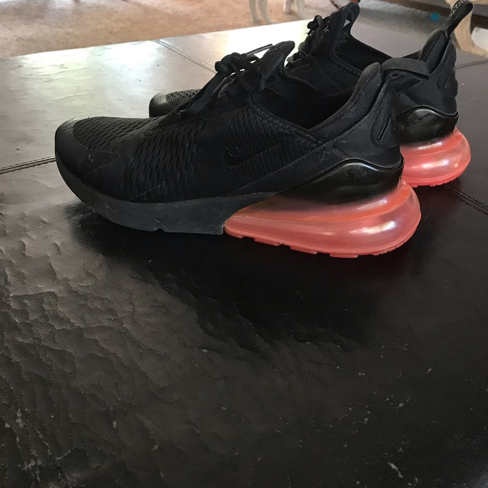 Nike 270 black / pink size men’s 10 and a half